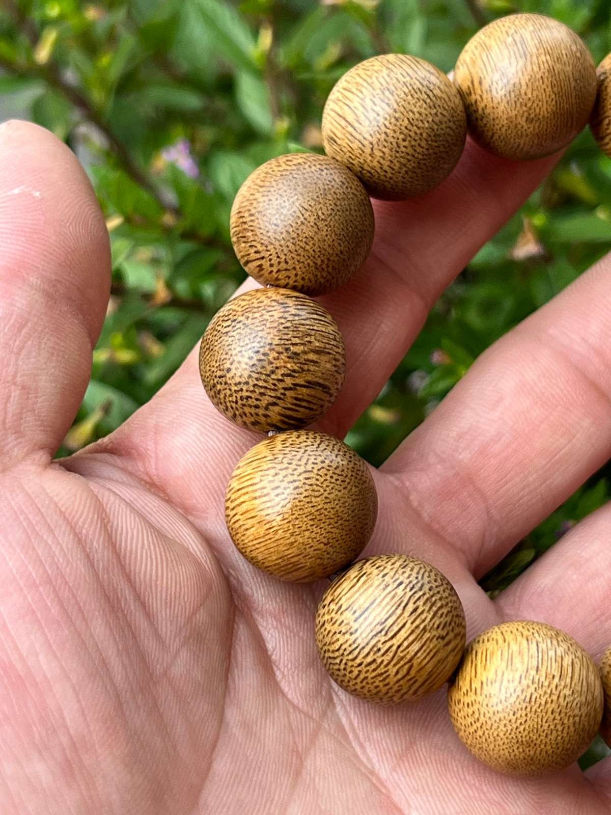16mm Chinese Natural Agarwood Handmade Exquisite Bracelets 7027
