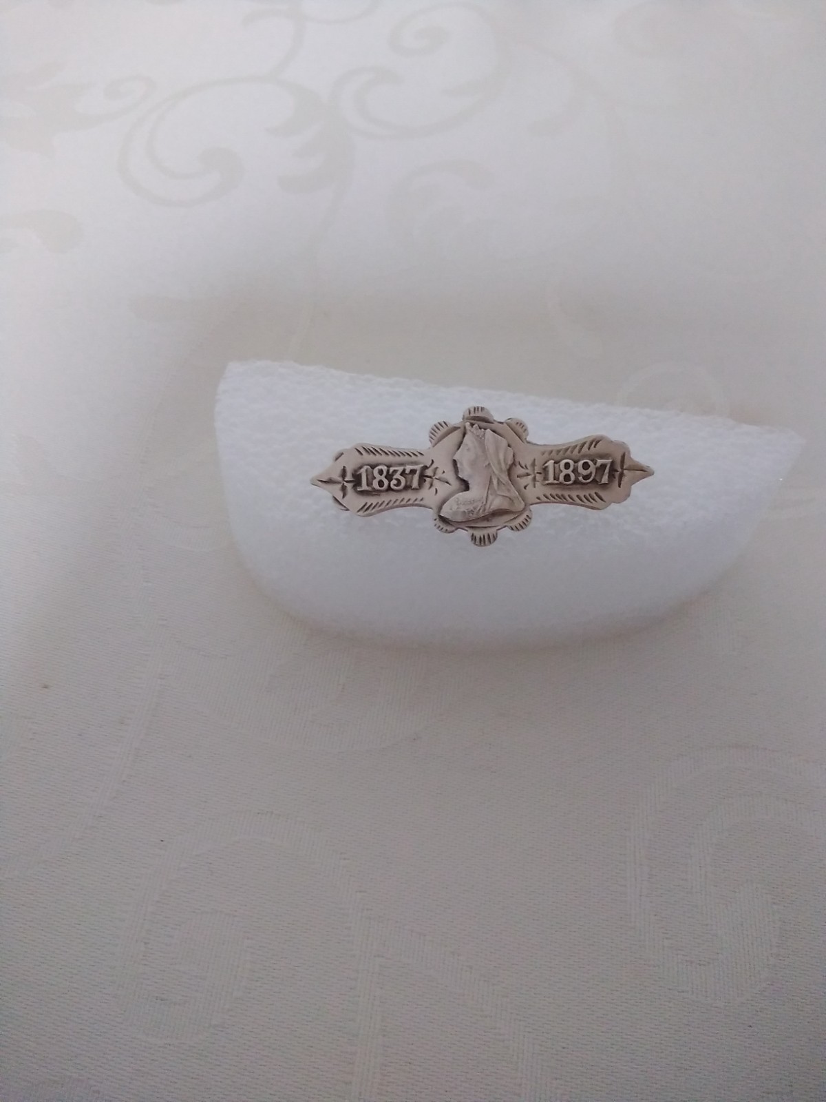 Queen Victoria Commemorative Sterling Silver Brooch 1897, T W