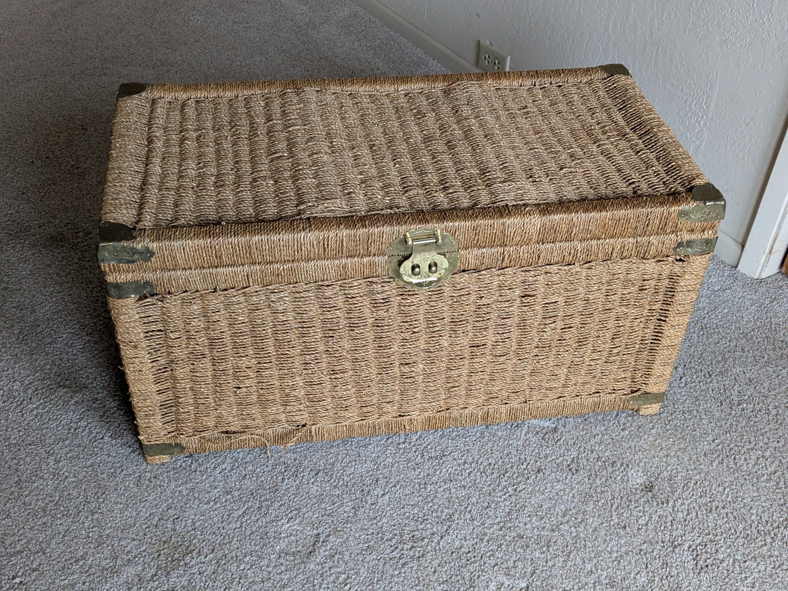 Vintage Woven Rope Wicker Style Storage Trunk 32x16x16