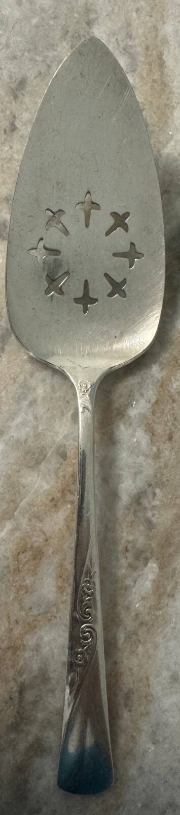 Solid Pie Server Revelation II (Silverplate, 1953) by INTERNATIONAL SILVER
