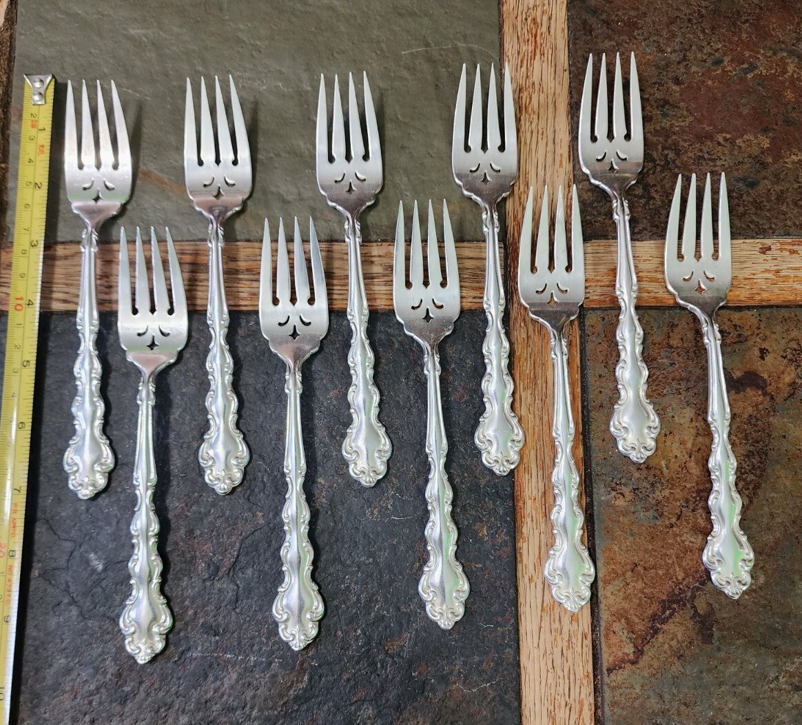 🔎LOT OF 10 ONEIDA c1969- 86 MODERN BAROQUE SILVERPLATED SALAD FORKS 🍅🥗