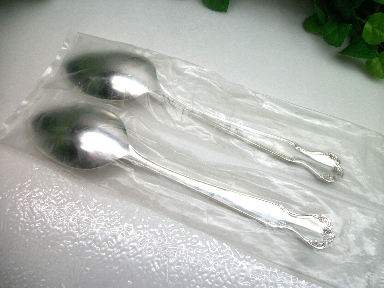 NOS International Rogers DAYBREAK Elegant Lady Silverplate Place Soup Spoons