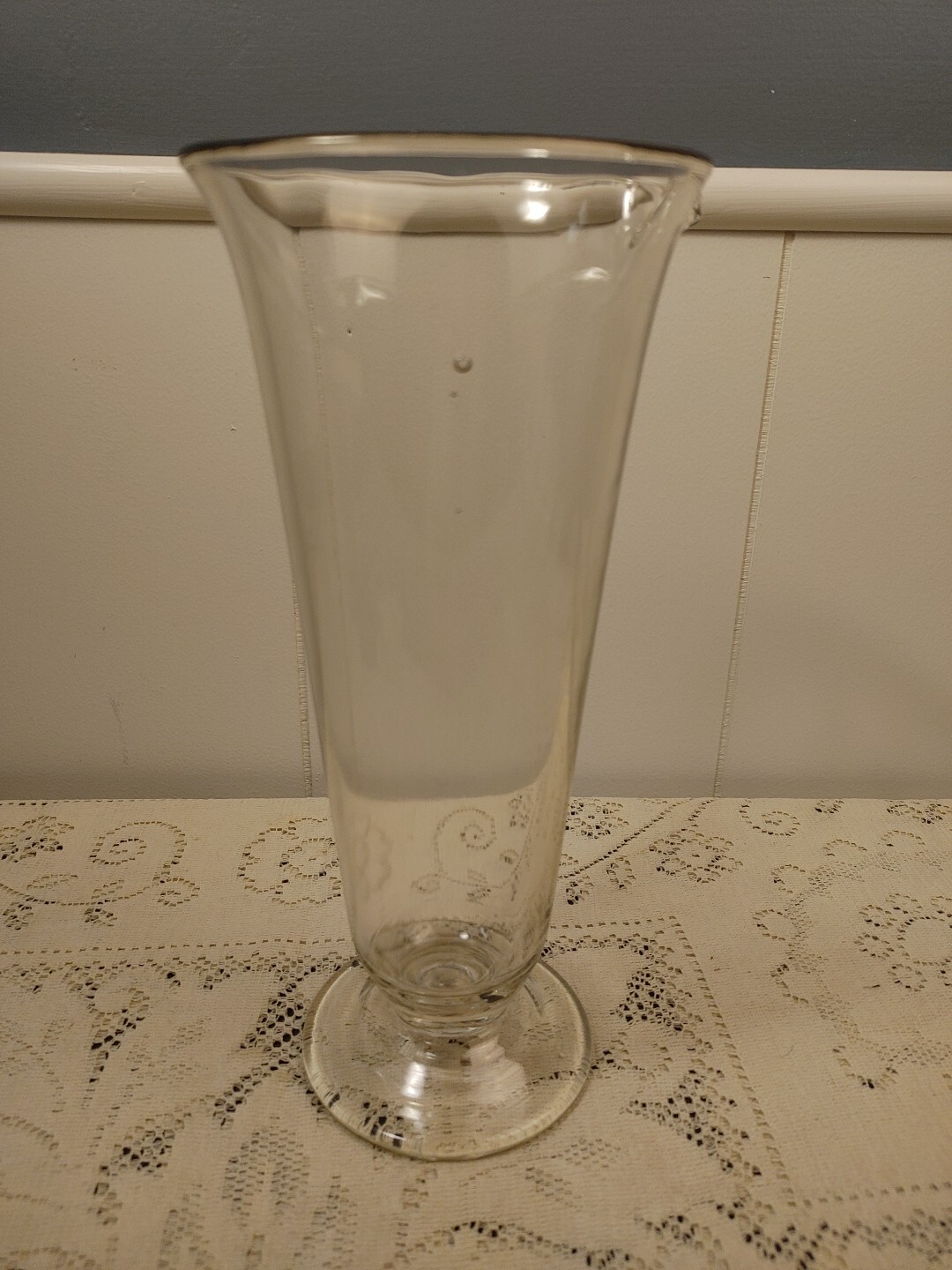 Large Antique 12″ Footed Blown Apothecary Glass Beaker No Etching!! 32 Oz