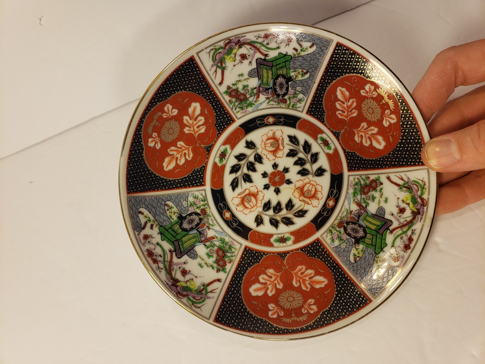 Vintage 6″ IMARI WARE PORCELAIN PLATE JAPAN ARITA GOSHOGURAMA Red Flower Cart