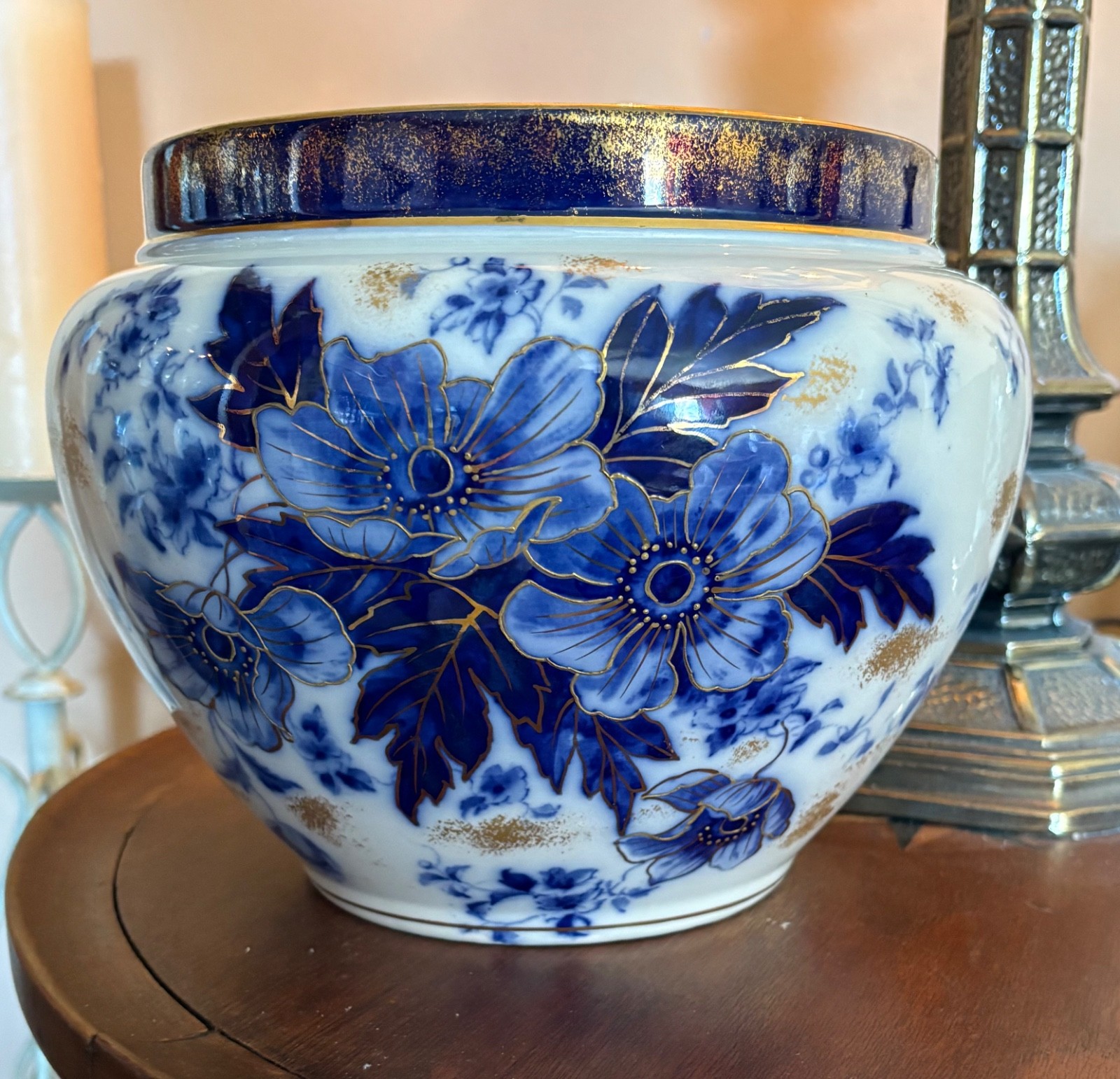 Beautiful Flow Blue jardiniere made by Keeling and Co (approx 1886 and 1909 time