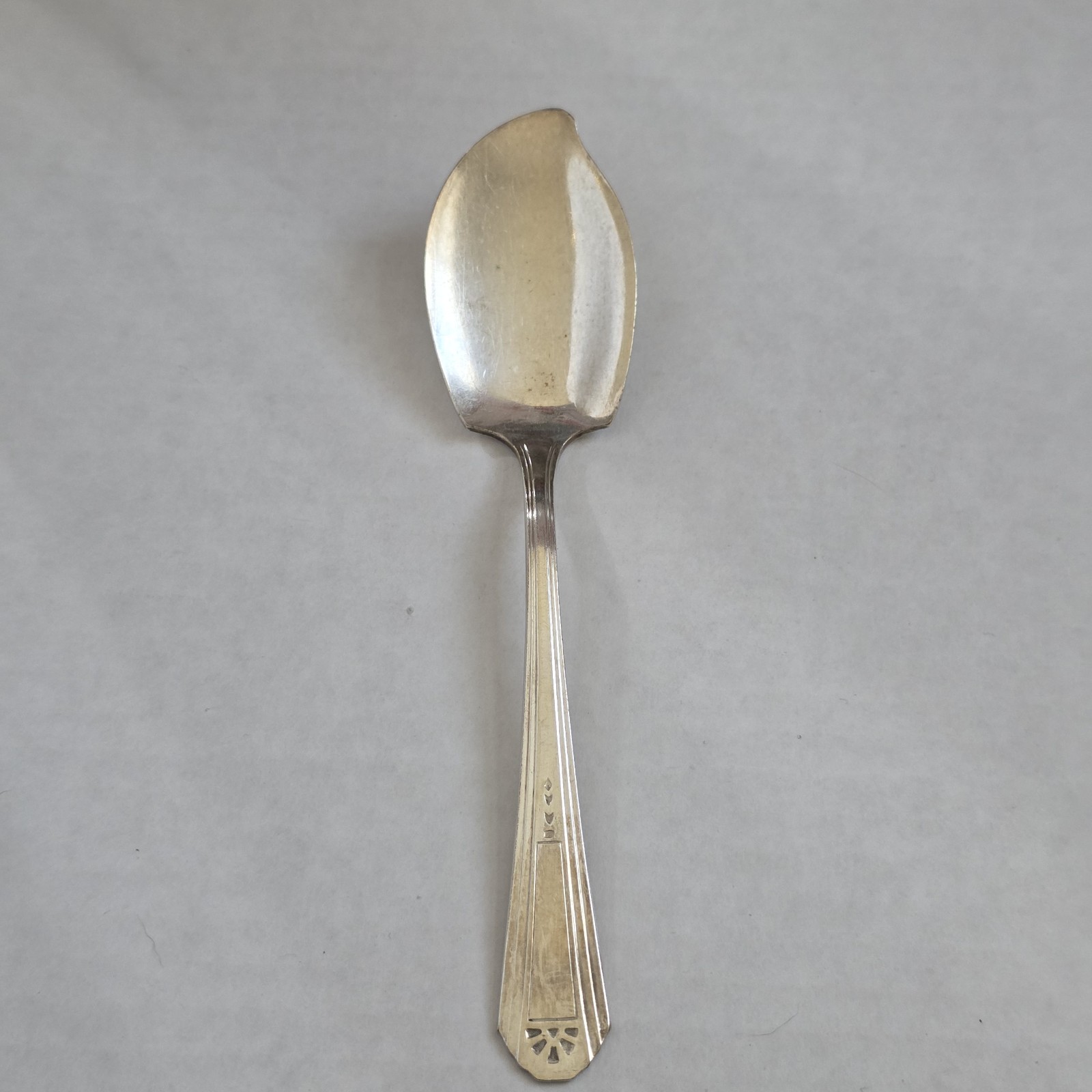 1931 WM ROGERS MFG. CO JELLY SPOON SERVER “LEGION” SILVERPLATE