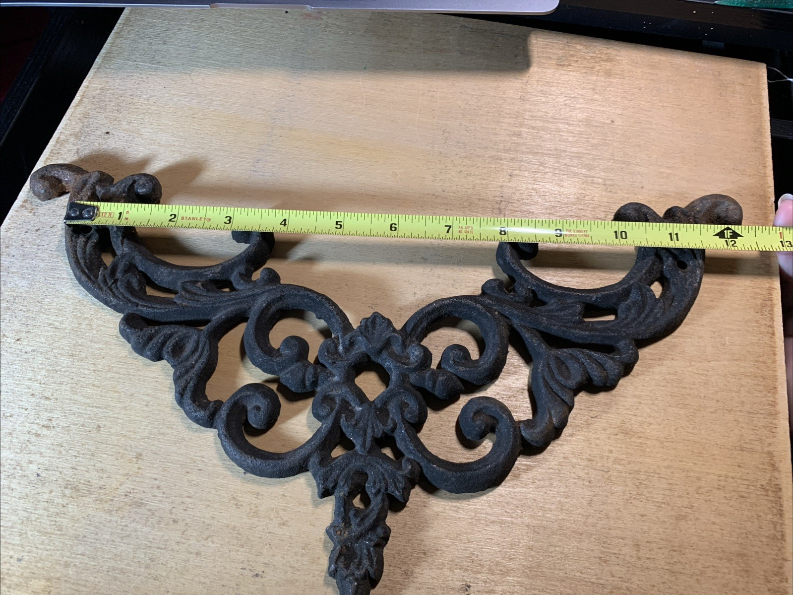 2 Vtg Rusty Cast Iron Scroll Wall Decor Pediment Architectural Accent Salvage