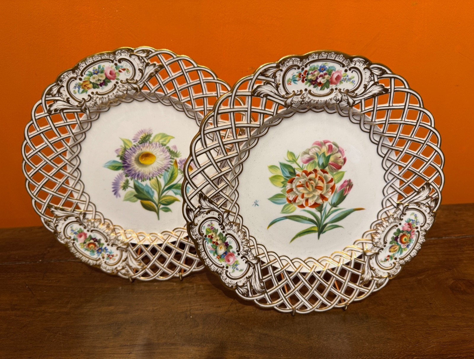Pair of Minton Porcelain Newcastle Shape Basketweave Plates circa 1850