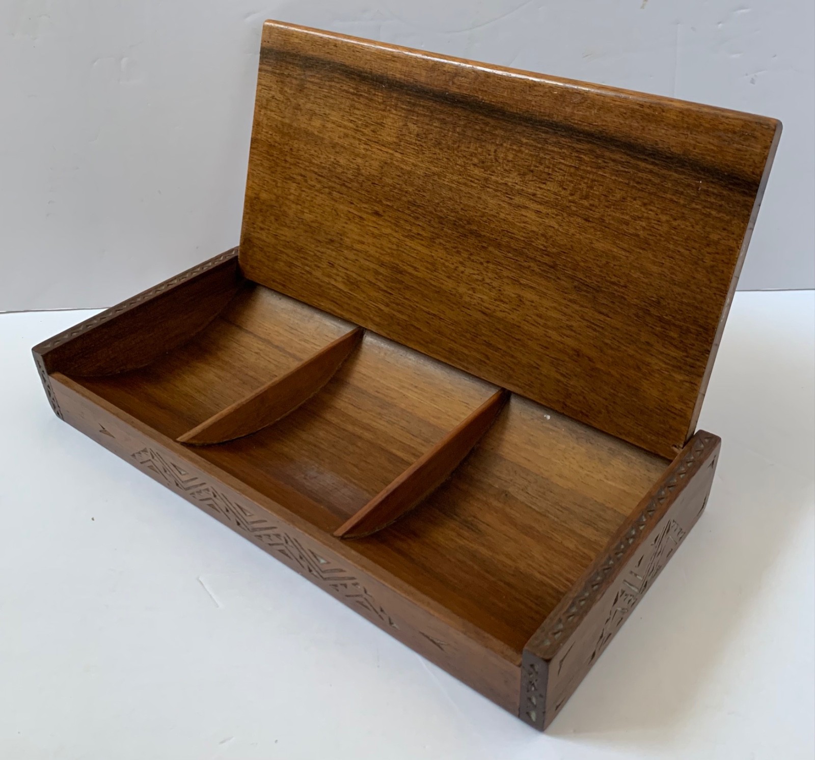 VINTAGE WOODEN BOX CARVED ART DECO JEWELLERY TRINKET ANTIQUE WOOD CHEST