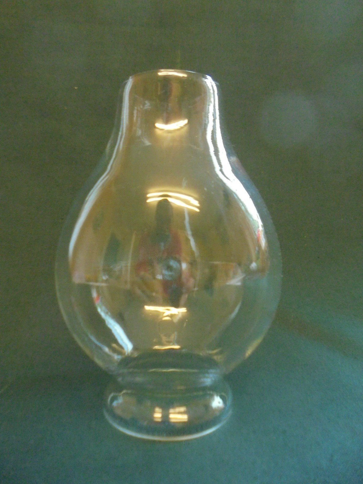 VINTAGE REPLACEMENT HANDBLOWN CLEAR GLASS OIL LAMP FUNNEL CHIMNEY FLU SHADE (6)
