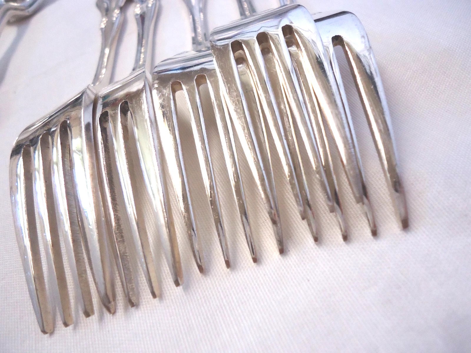 SILVERPLATE JAPAN FLATWARE 34-pieces