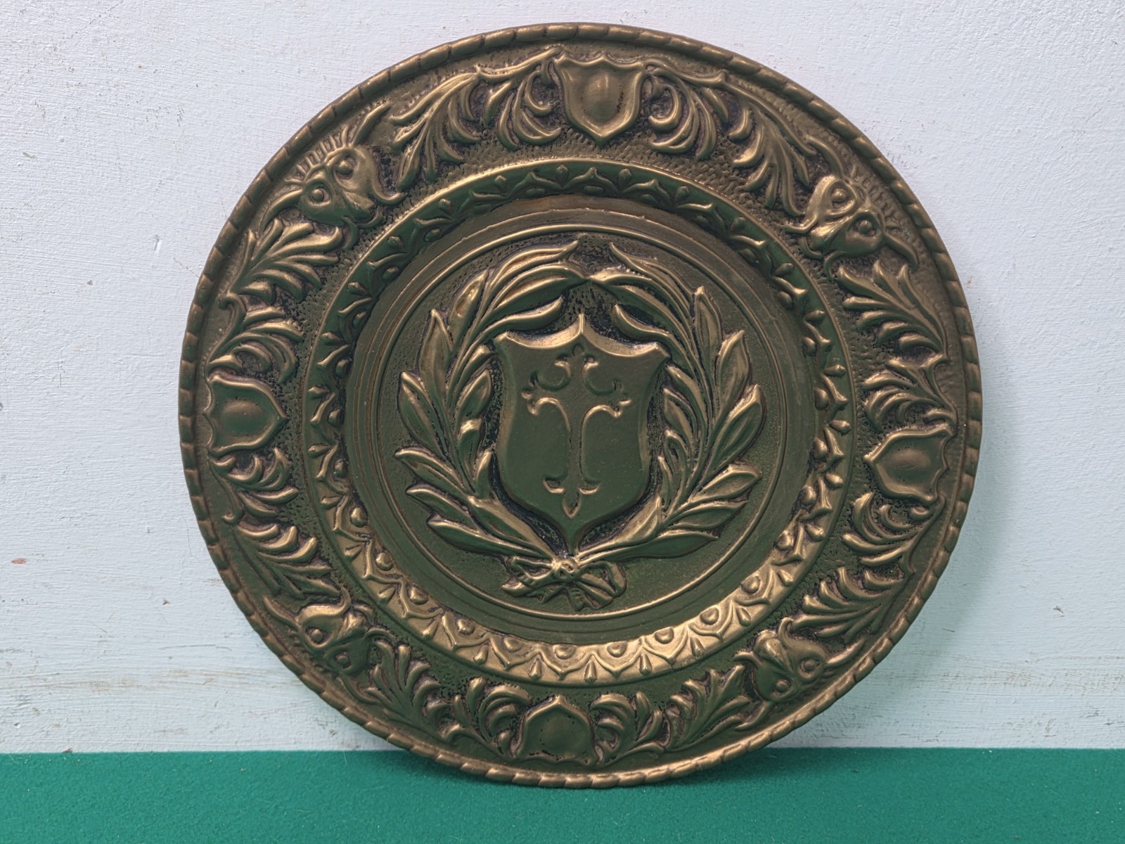 Vintage 9 1/4″ Brass Wall Plaque Embossed Repousse Shield