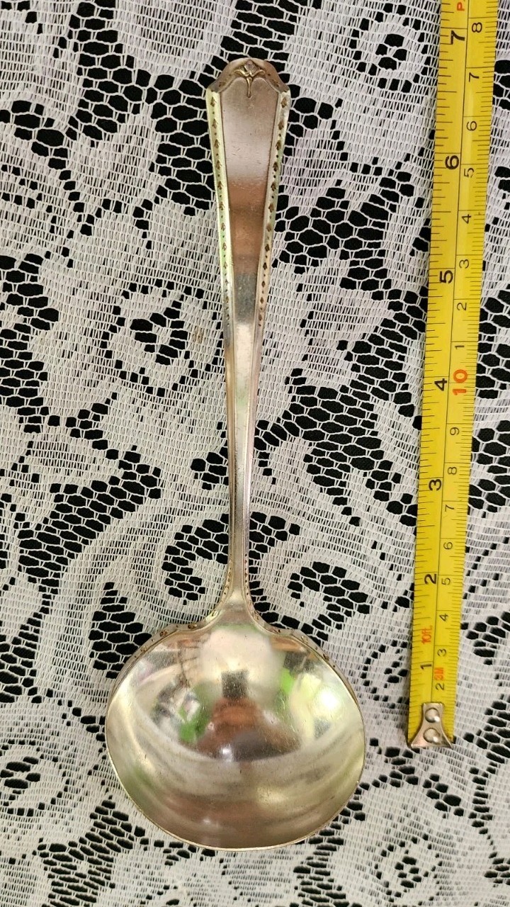 ✅️ ONEIDA ANTIQUE c1923 ALGONQUIN AKA BARONET SILVERPLATED GRAVY LADLE 🤎