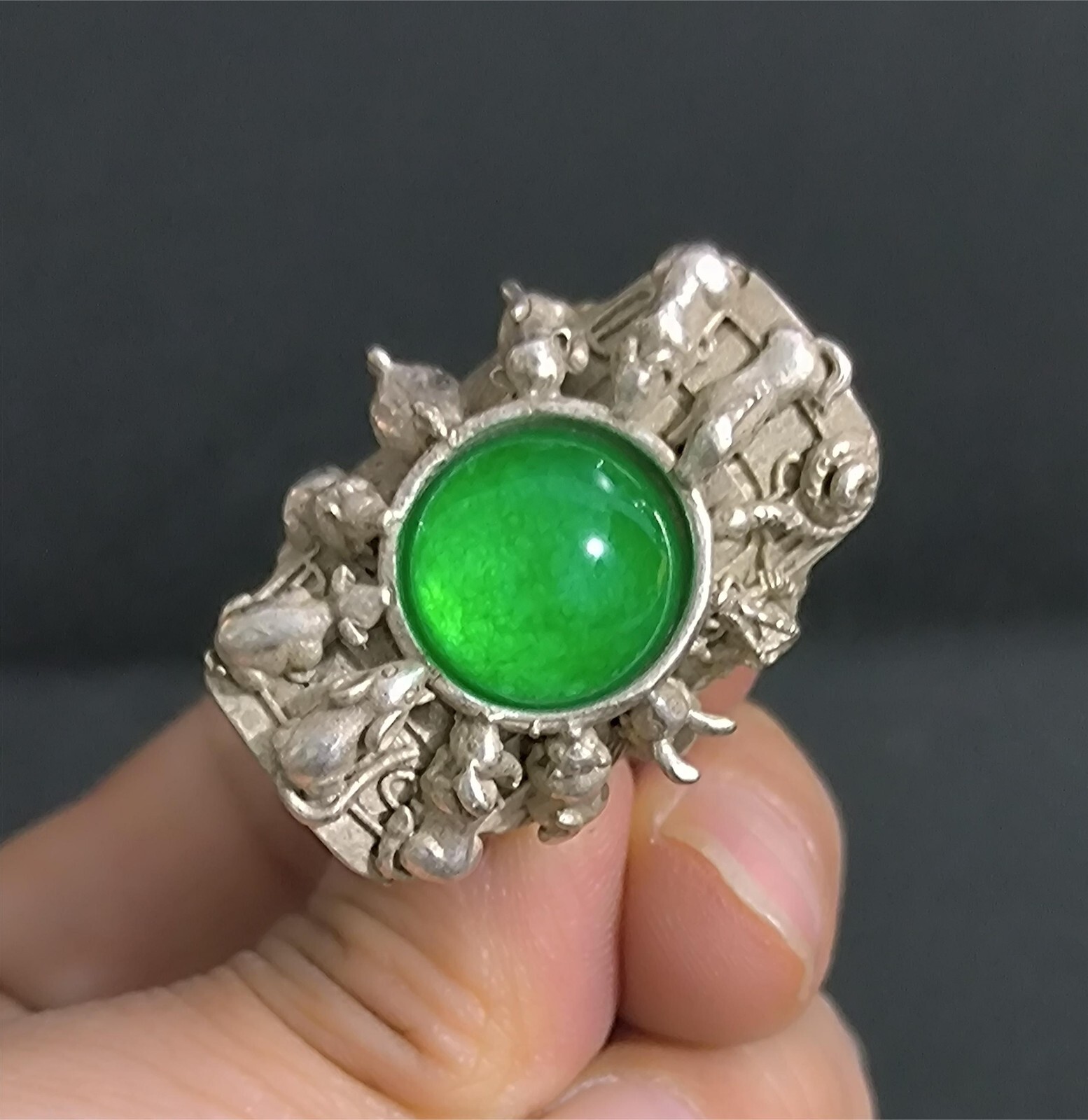 1.35″ Old Chinese Miao nationality Green Jade twelve Chinese zodiac signs Ring