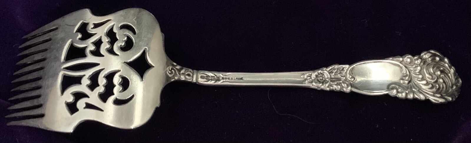 Reed and Barton Sterling Flatware, Trajan, Fancy Serving Fork, 5 7/8 inches