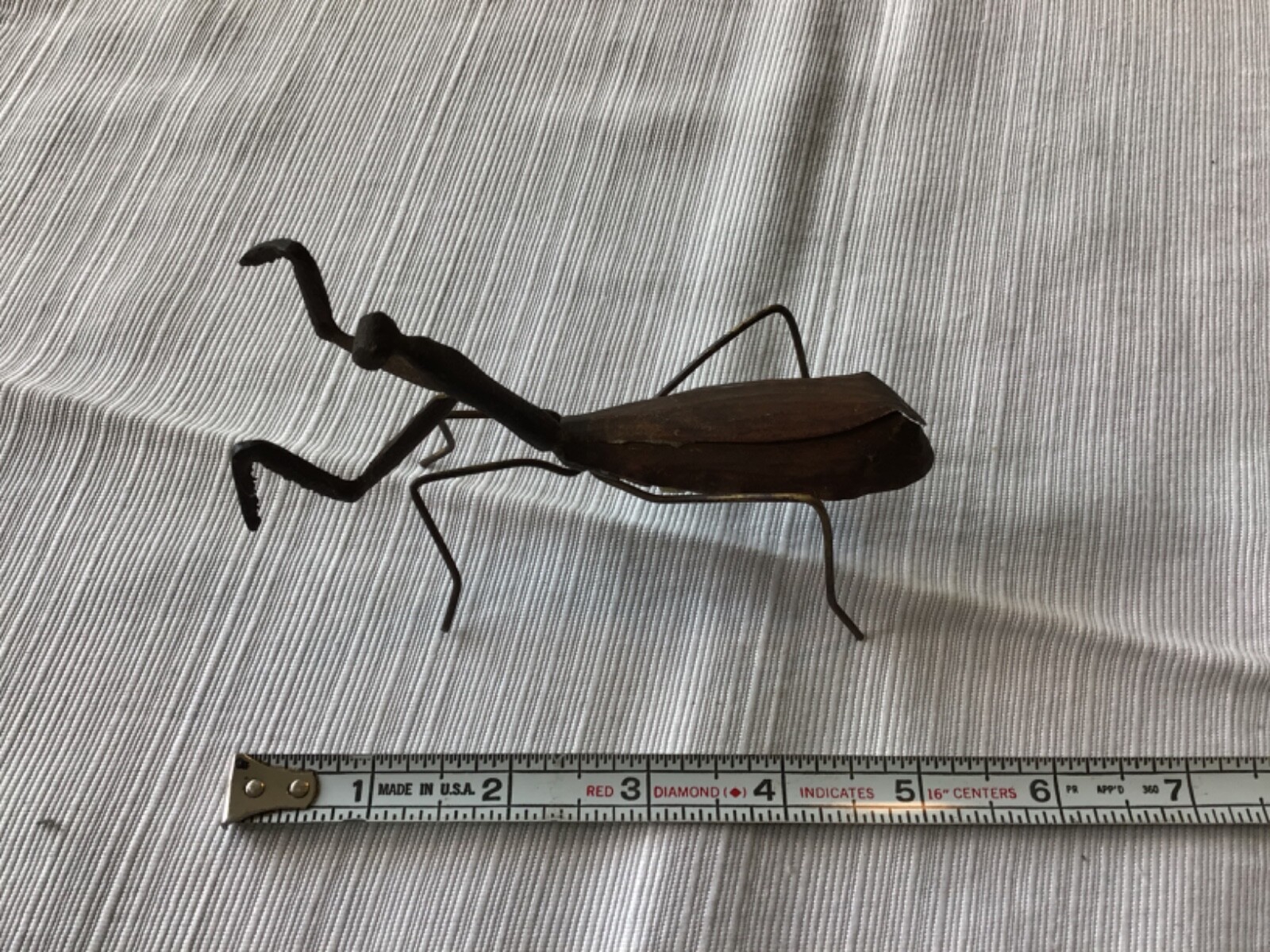 Vintage Hand Wrought Iron Brass Praying Mantis Insect Bug Sculpture 5″ in EUC