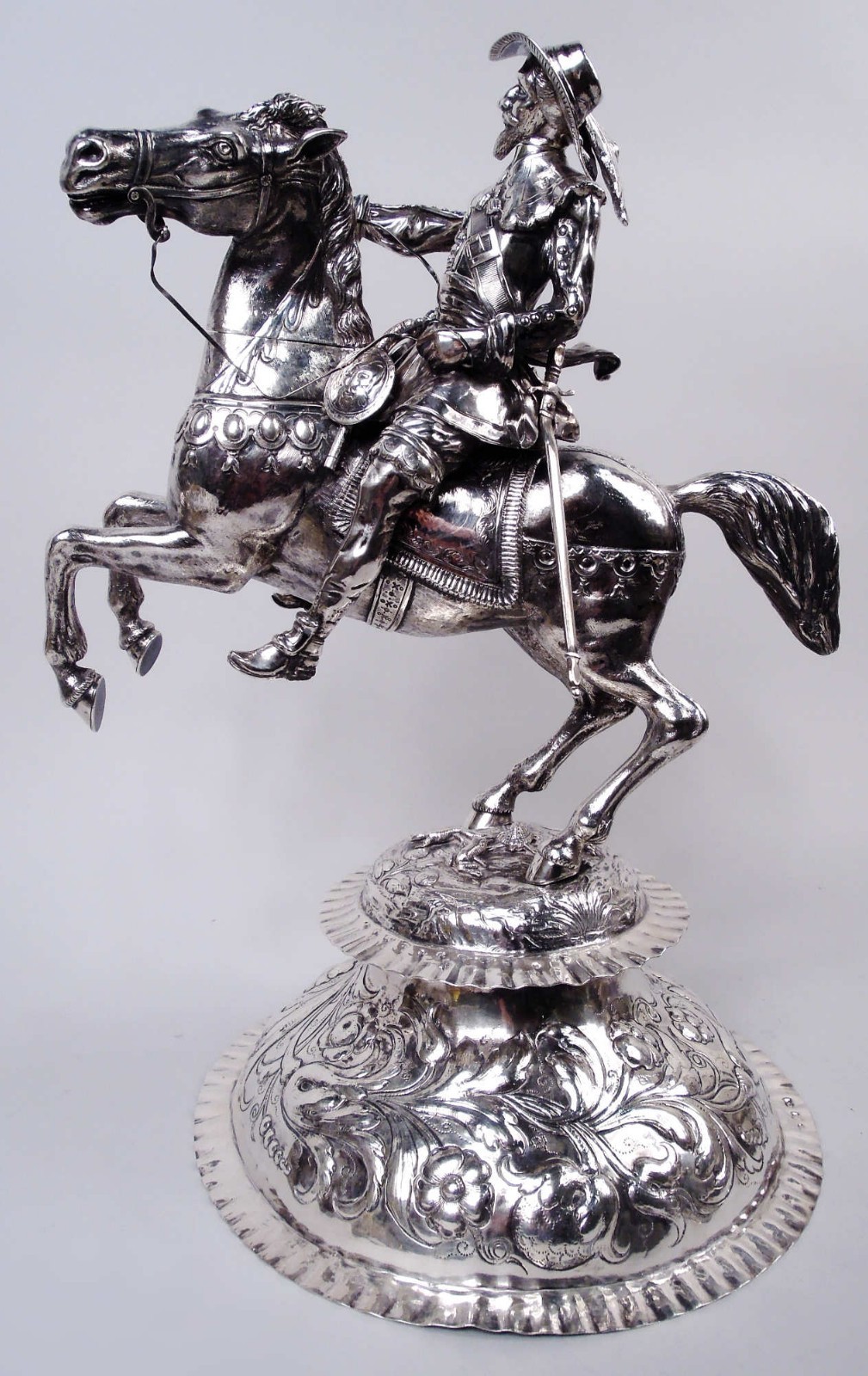 Schleissner Box Antique Van Dyck King Charles I Horse Hanau German 800 Silver