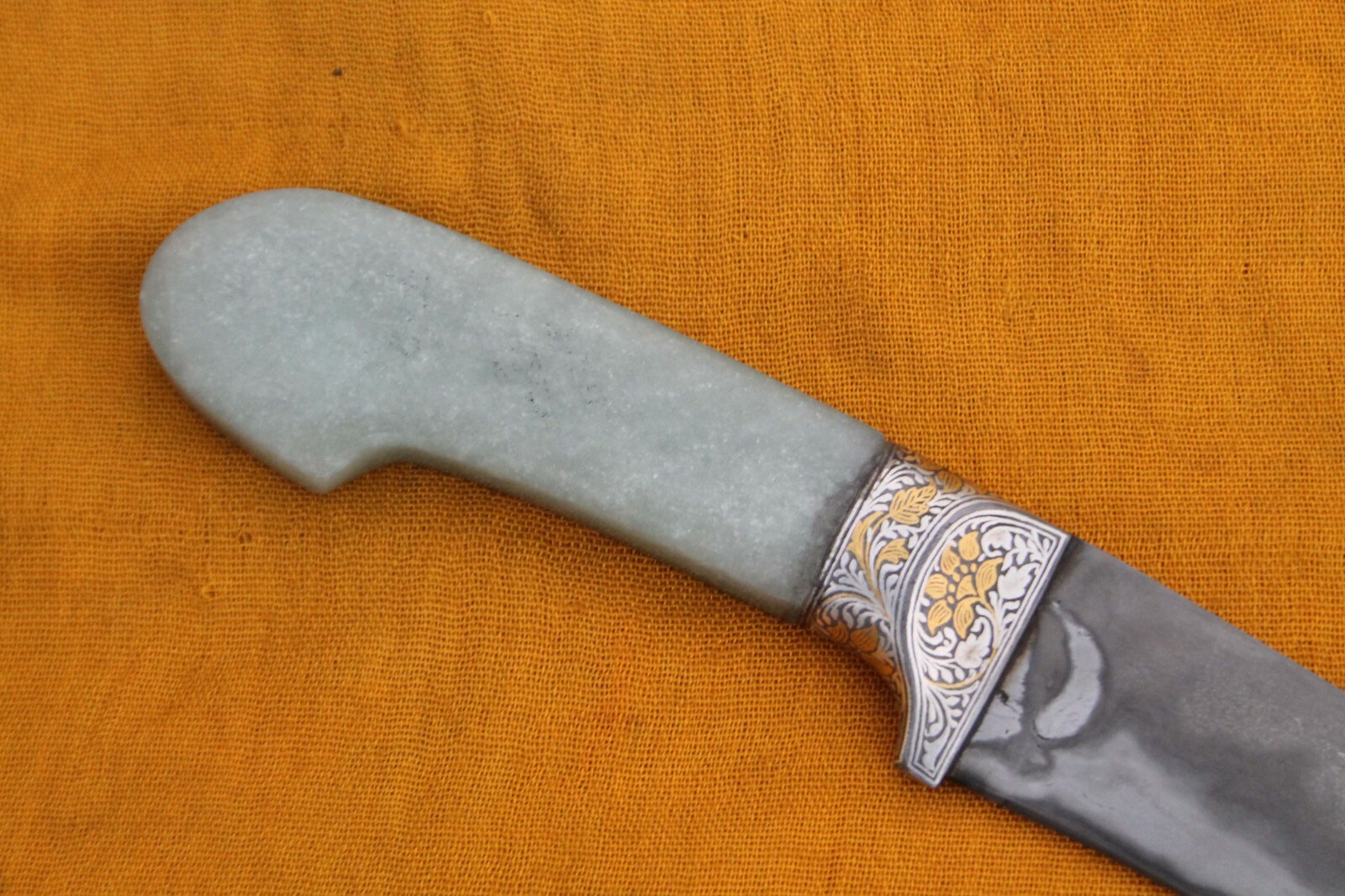 Mughal Islamic green gold & silver inlaid jade aventurine wootz blade peshkabz