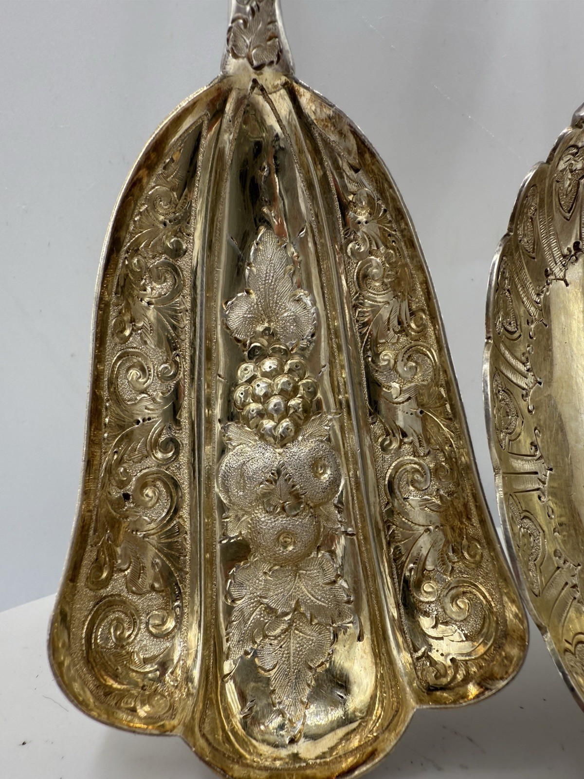 2 Beautiful Victorian Sugar Shell Spoons Richard Martin & Ebenezer Hall 1880