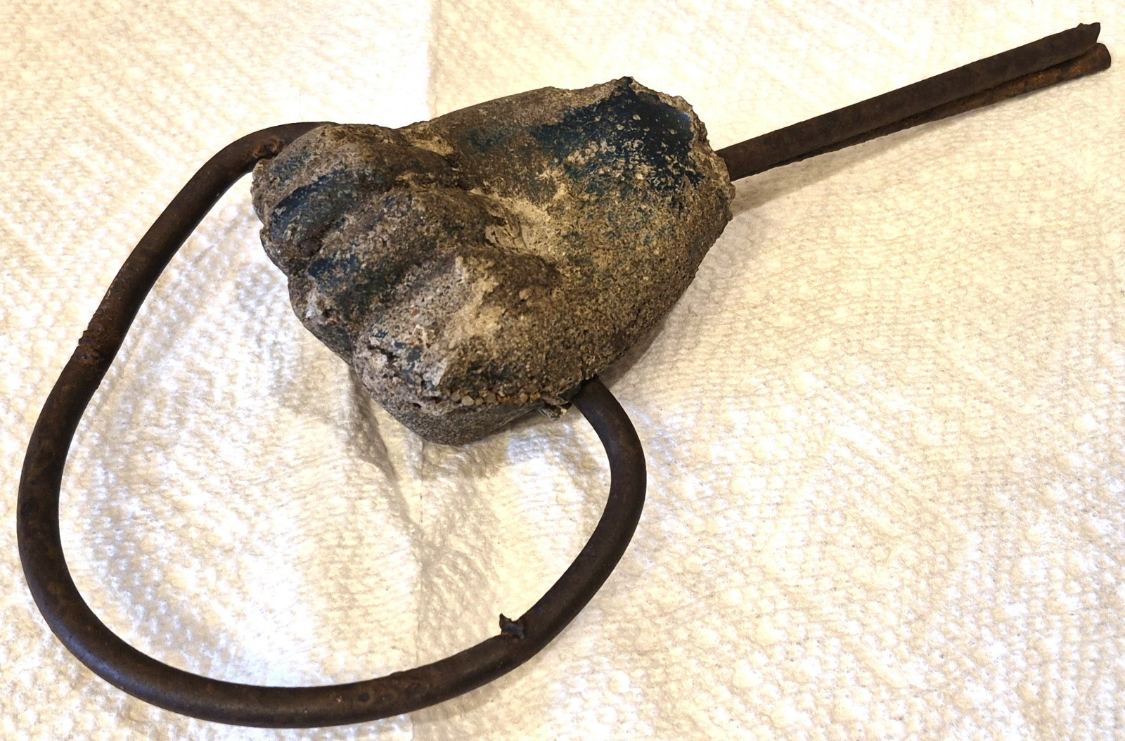 ANTIQUE CONCRETE FRAGMENT OF OLD LAWN JOCKEY FIST W/ ORIGINAL IRON RING vafo