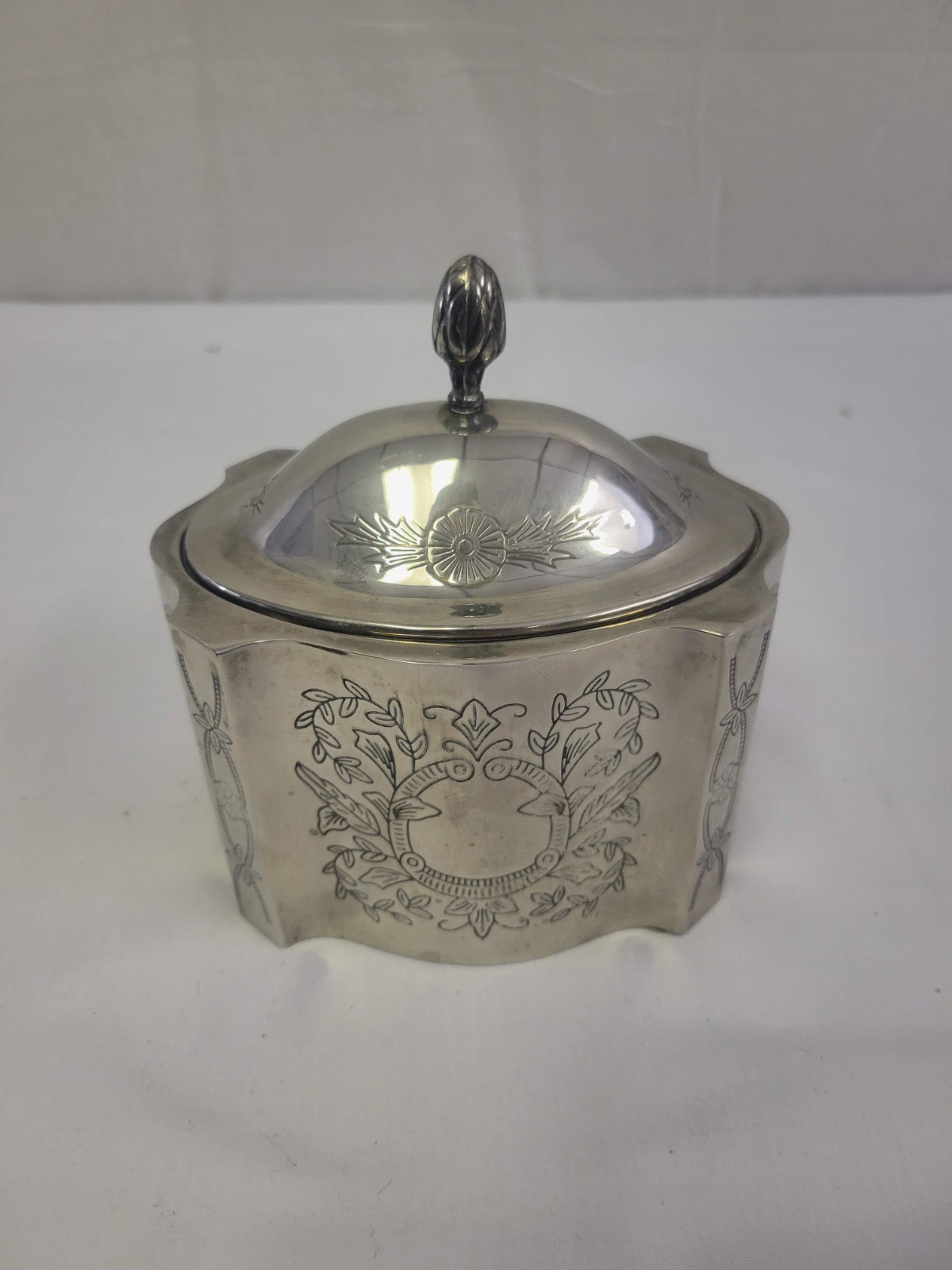 VTG Antique Silver Plate Velvet Lined Floral Scroll Etched Trinket Jewelry Box