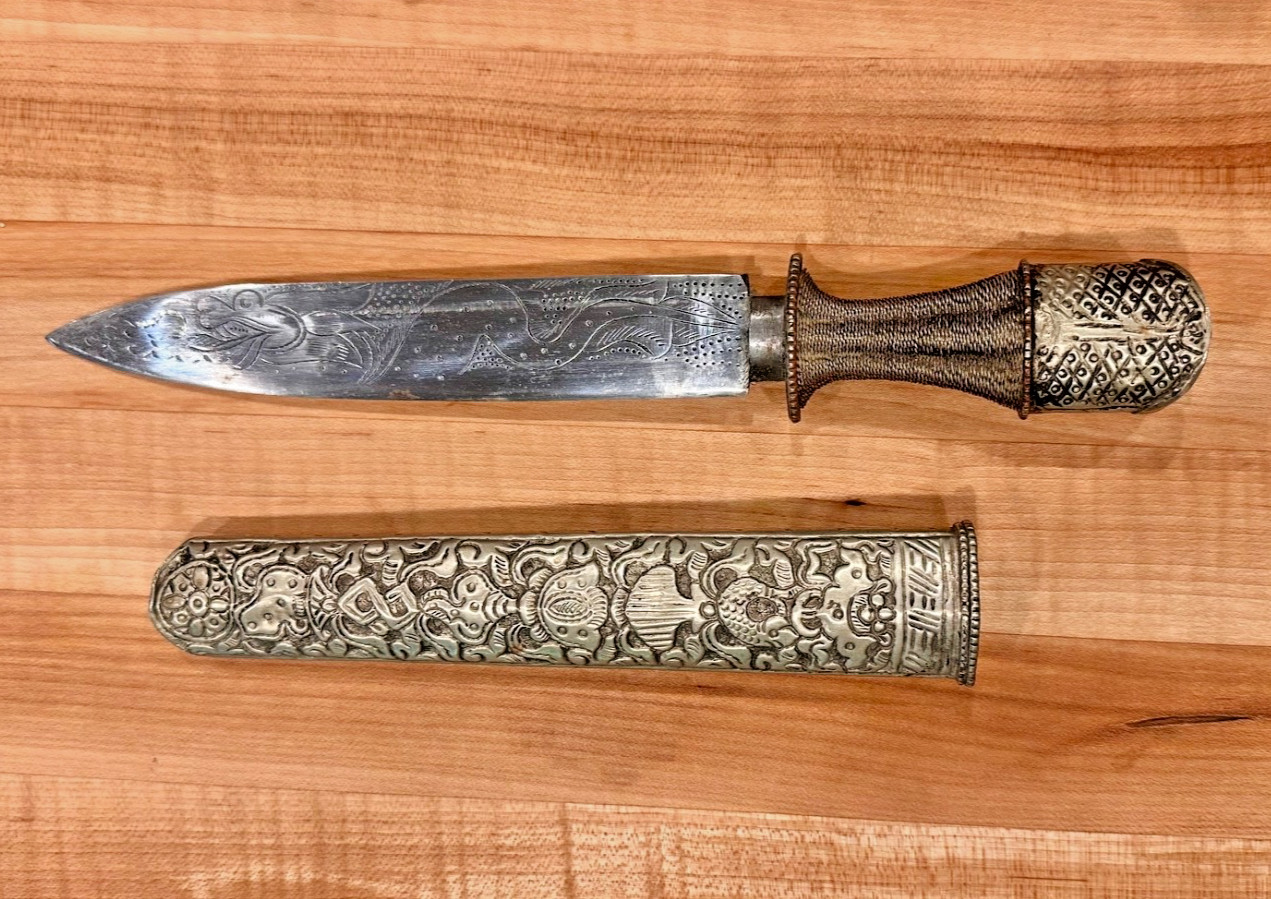 Antique Tibetan Dagger Koftgari Dragon Steel Engraved Blade Wire Handle