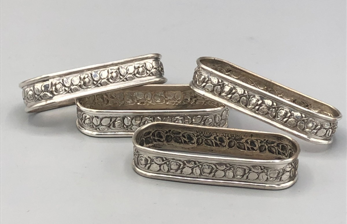 Wallace #76 Sterling Silver set of 4 Floral Napkin Rings, gently used