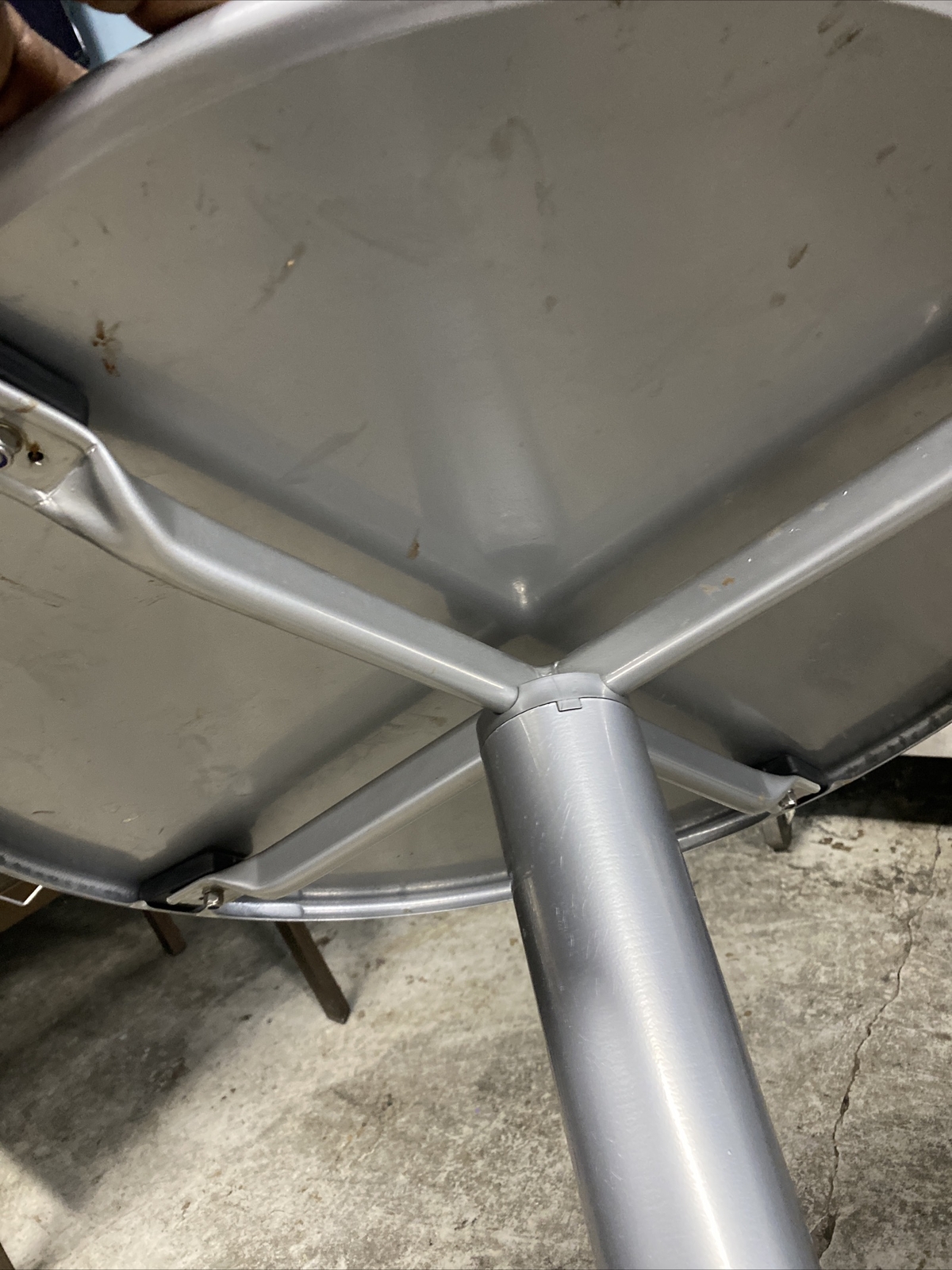 round steel table