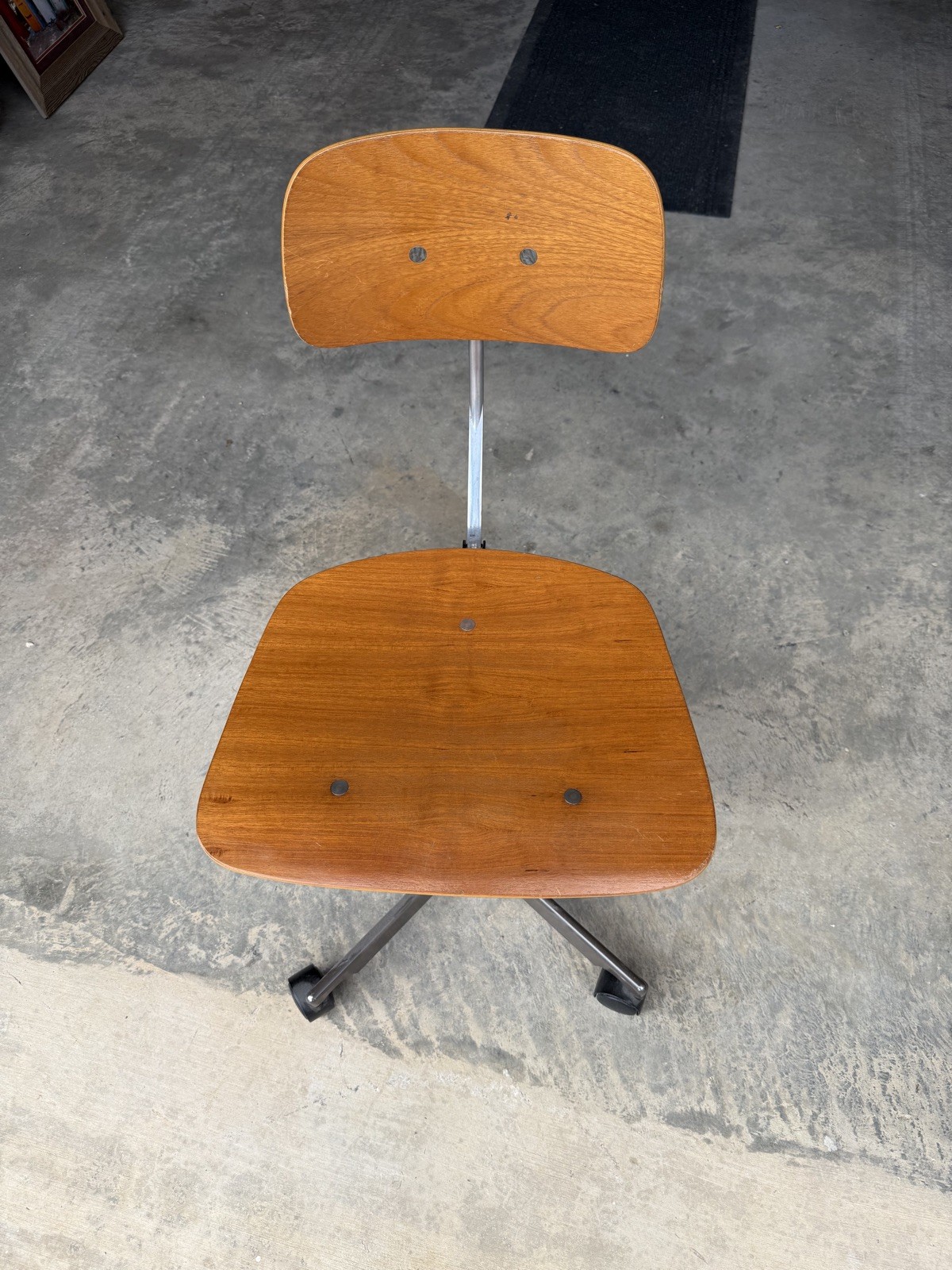 Danish Mid-Century Swiveling Task Chair – Kevi 2533, Teak Bentwood – Stunning!