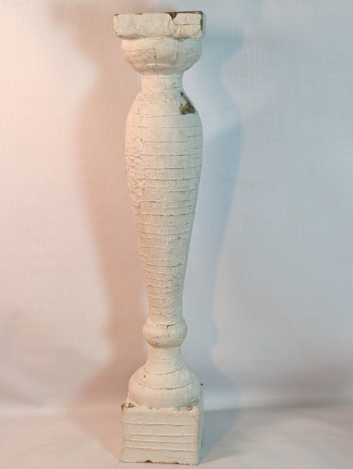 Vtg Primitive Spindle White Chippy Architectural Baluster Cottage Core 16 x 3″
