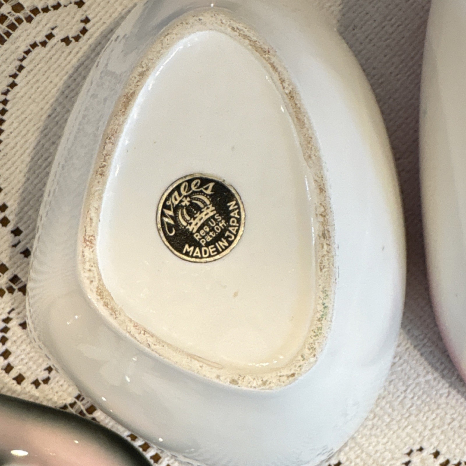 vintage Wales ceramic trinket dishes(2)with a mid-century modern floral design.