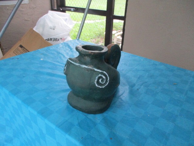 VINTAGE/ANTIQUE CLAY PRIMITIVE VESSEL MEXICO