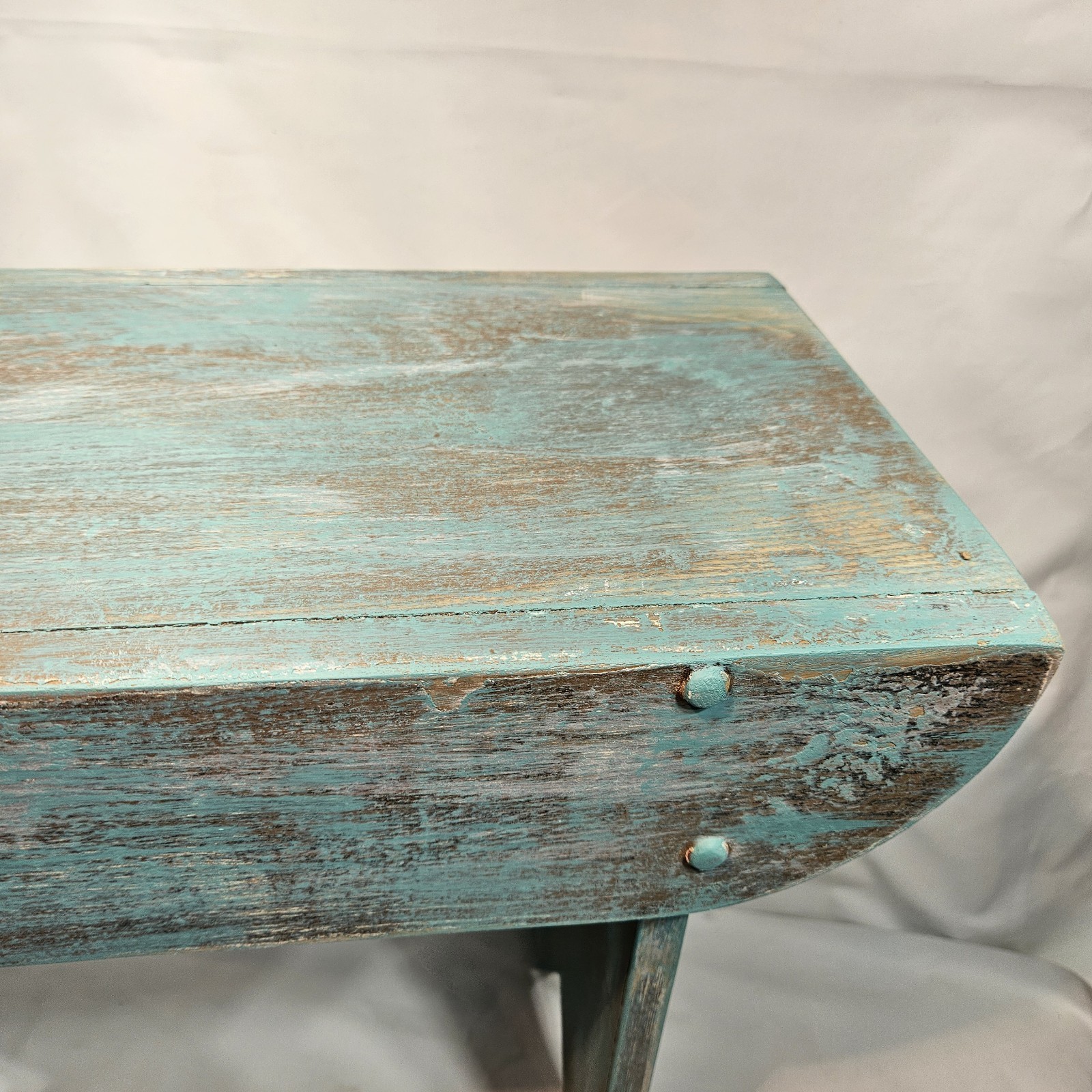 Oak Turquoise Rustic painted Bench Primitive Country 24″ W x 10.75″D x 19″ Tall