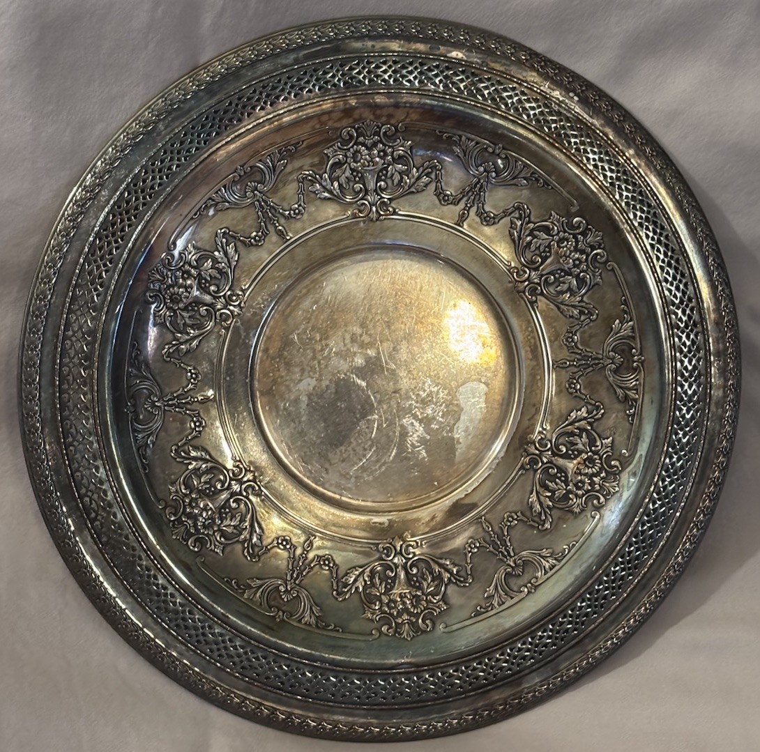 Vintage 12″ Round Tray International Silver Co. #4281 Floral Pierced Ornate