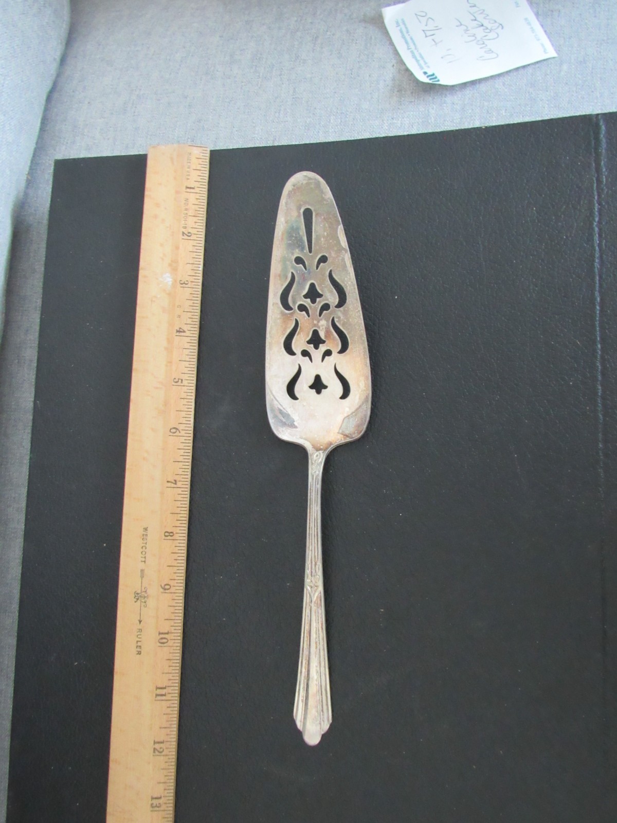 Caroline Cake Server