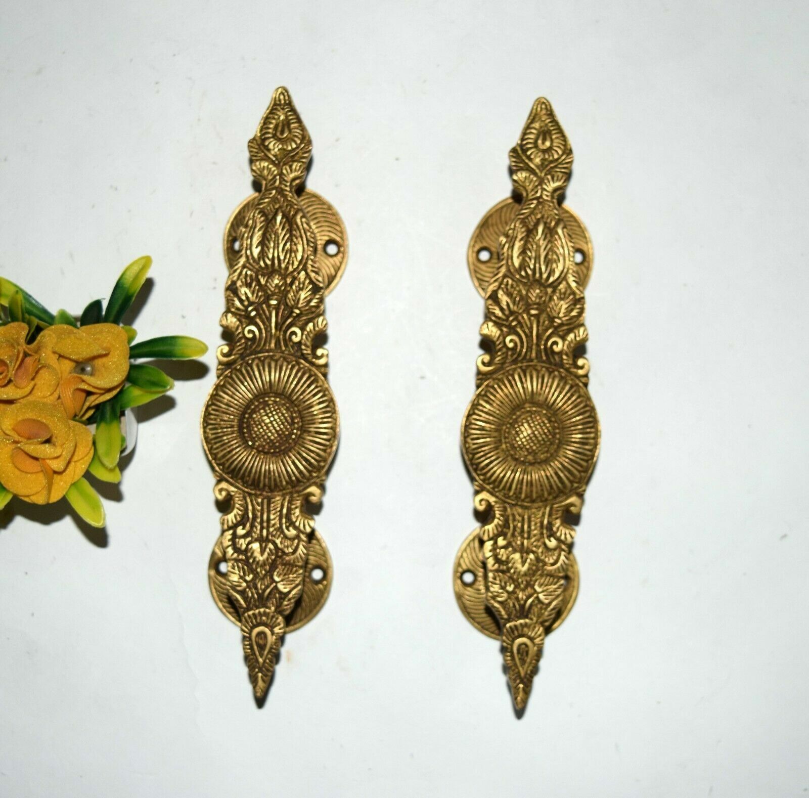 Sunflower Engraving Brass Door Pull Royal Door Handle In Dull Golden Color HK126