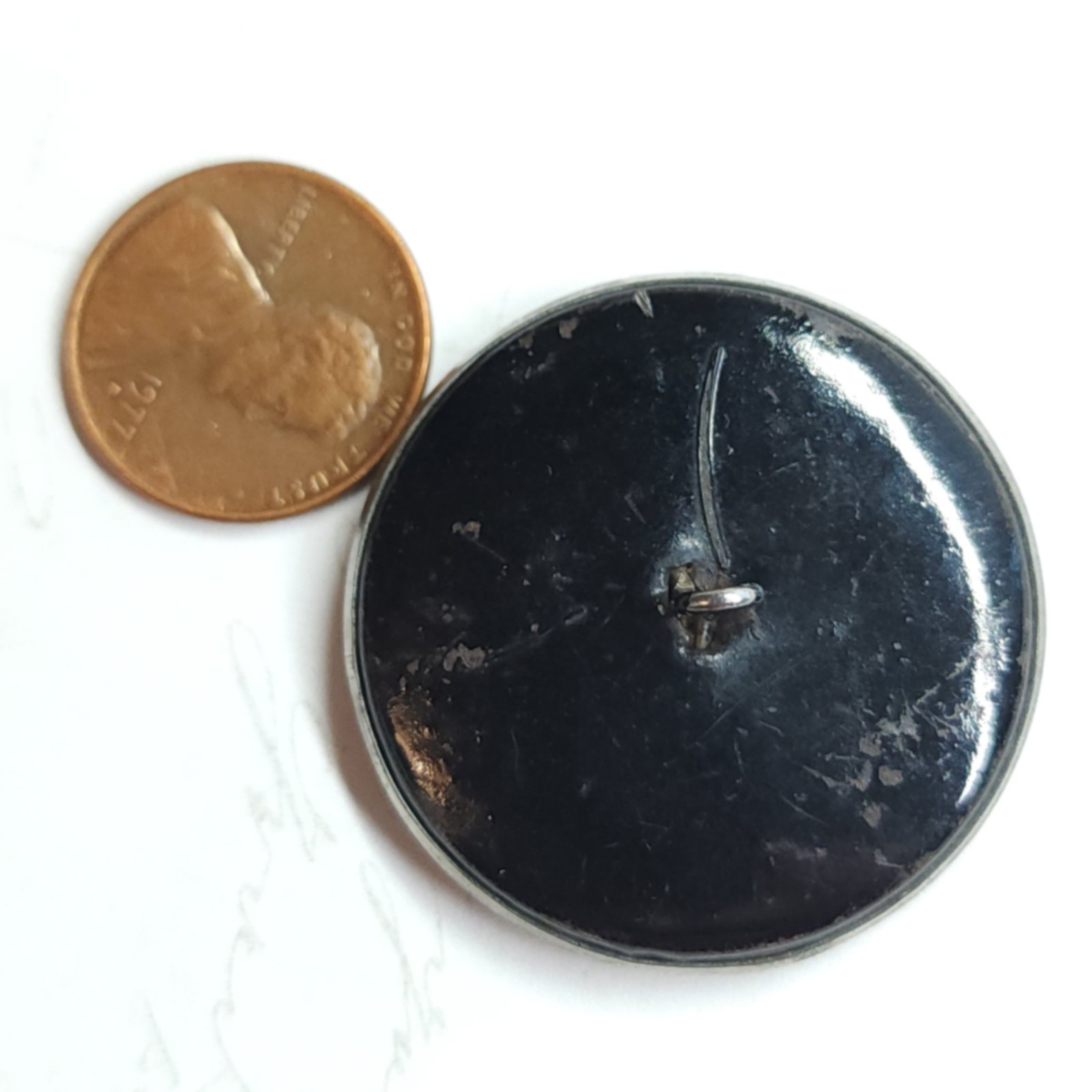 Crusader w/ Mace & Shield ~ Large Antique Metal Picture Button ~ almost 1-3/8″