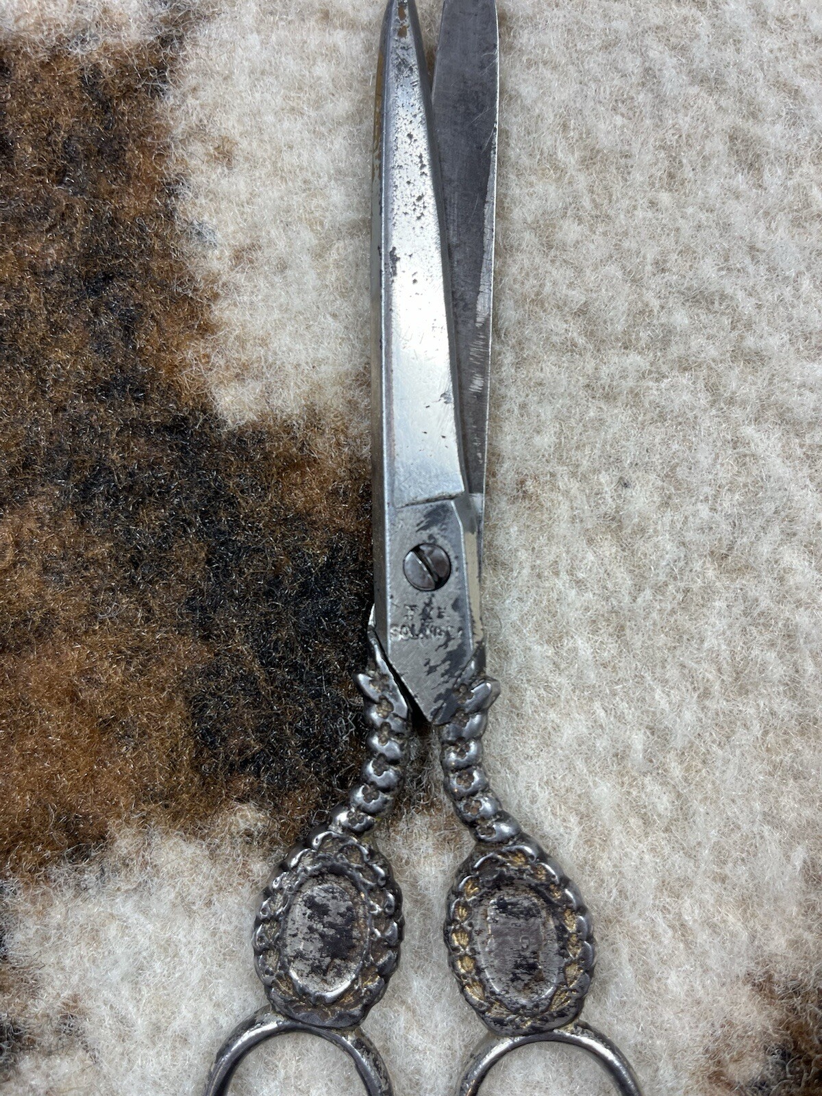 CORONATION SEWING SCISSORS King Edward VII Queen Alexandra Solingen P.G Souvenir