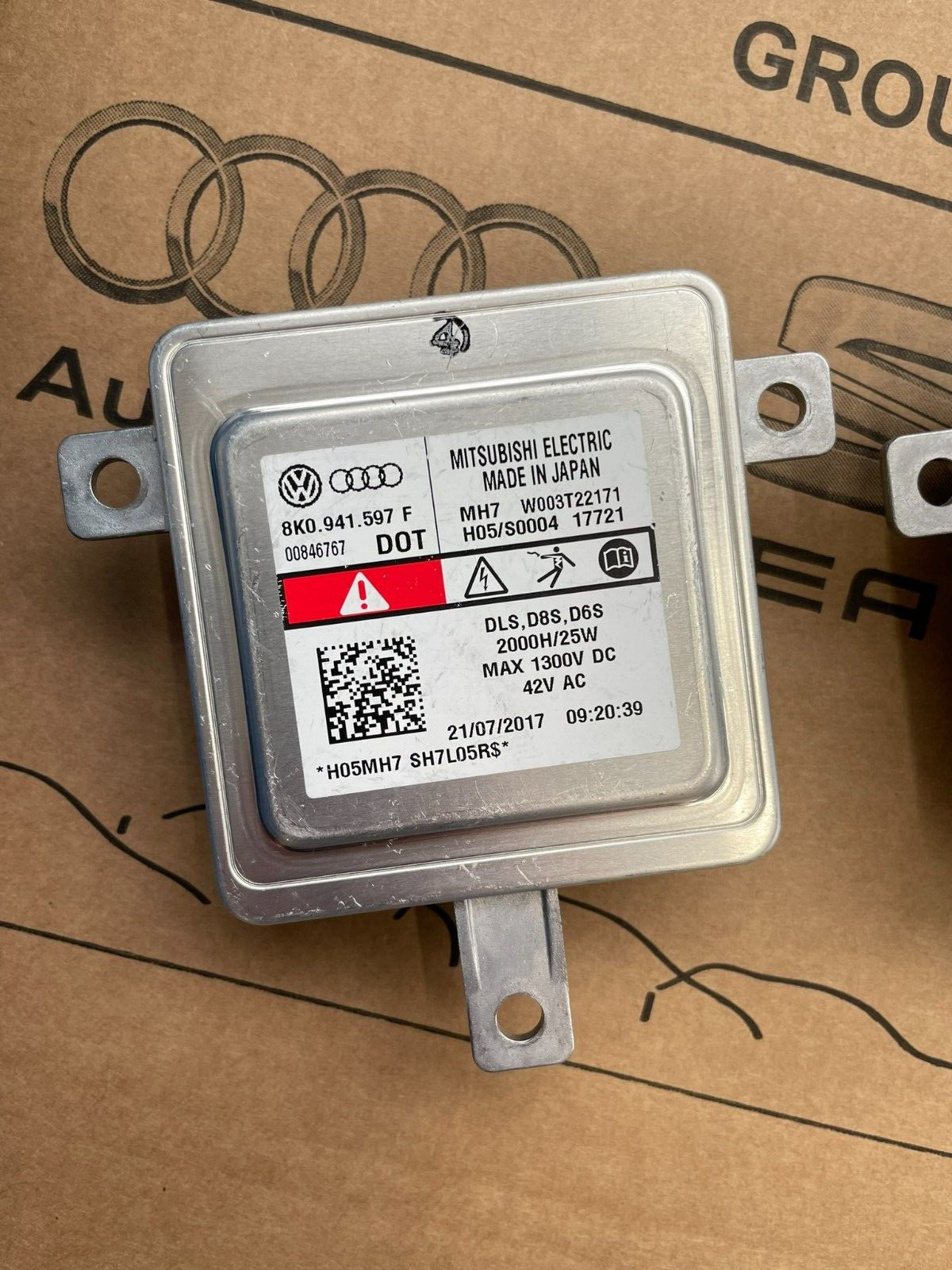 8K0941597F PORSCHE VW AUDI XENON HEADLIGHT CONTROL UNIT 8K0941597F GENUINE NEW