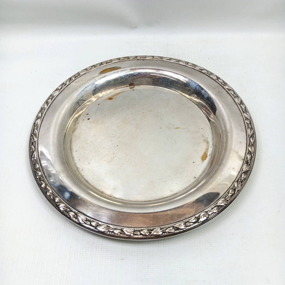 W M A Rogers Meadowbrook Silver Plate Dish 8.75 in