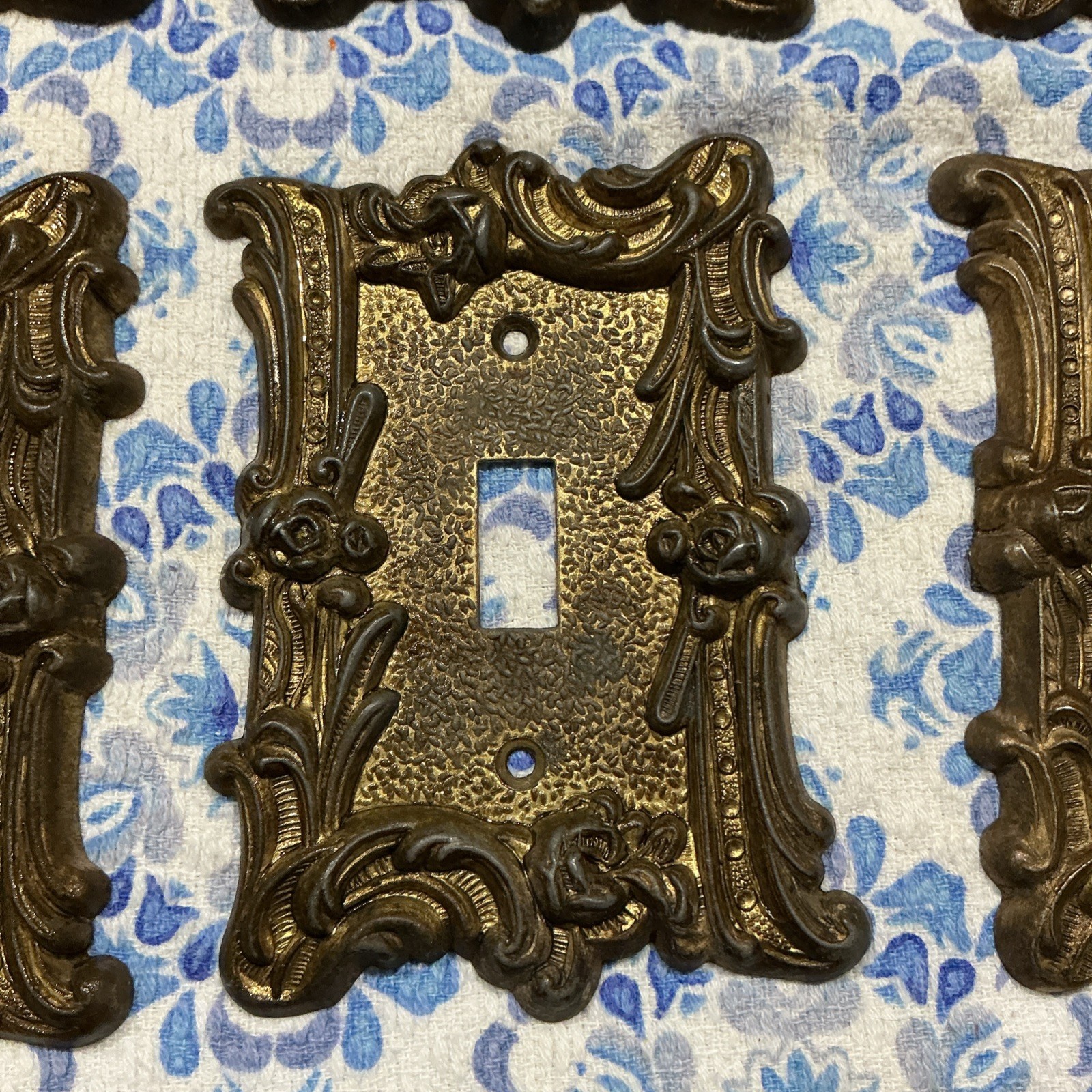 7 Vintage Electrical Outlet & Switch Covers – Edmar Flower Rose Art Nouveau Gold
