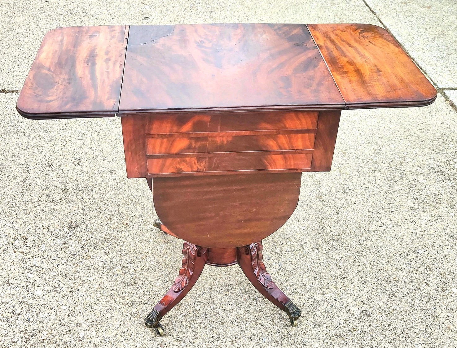Antique American Fed Drop-Leaf Potbelly Furniture Mahogany Sewing Table Cabinet
