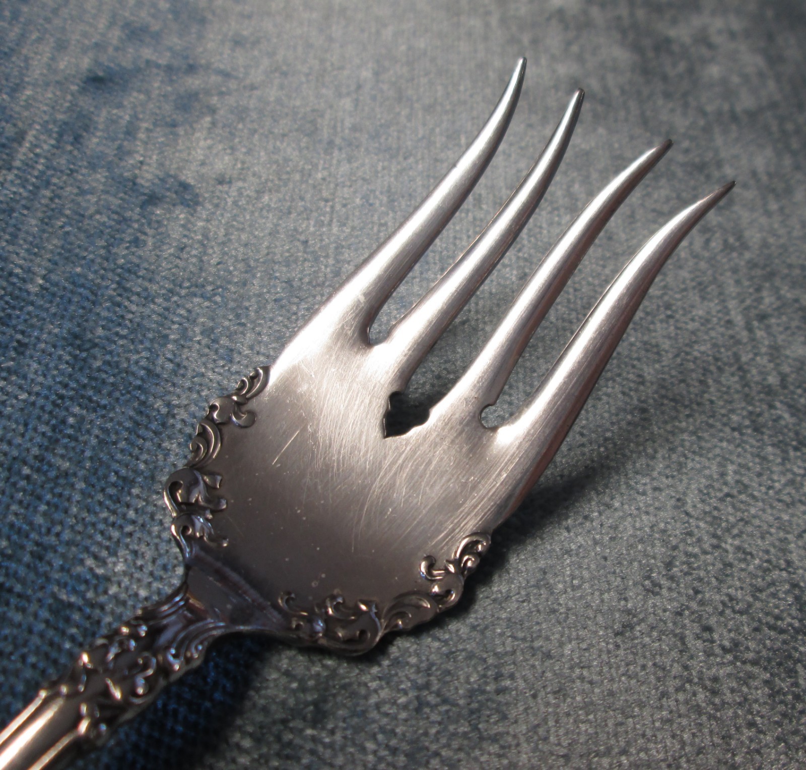 NEW CENTURY Small Serving Fork Rogers ART NOUVEAU Silverplate 1898 No Monogram