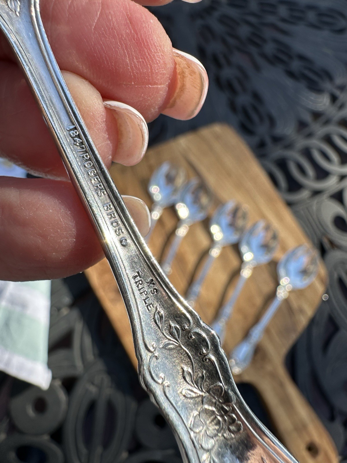 1847 Rogers “Sharon” Silverplate Ice Cream Fork Set – Flatware Lot of 6 -BUY NOW