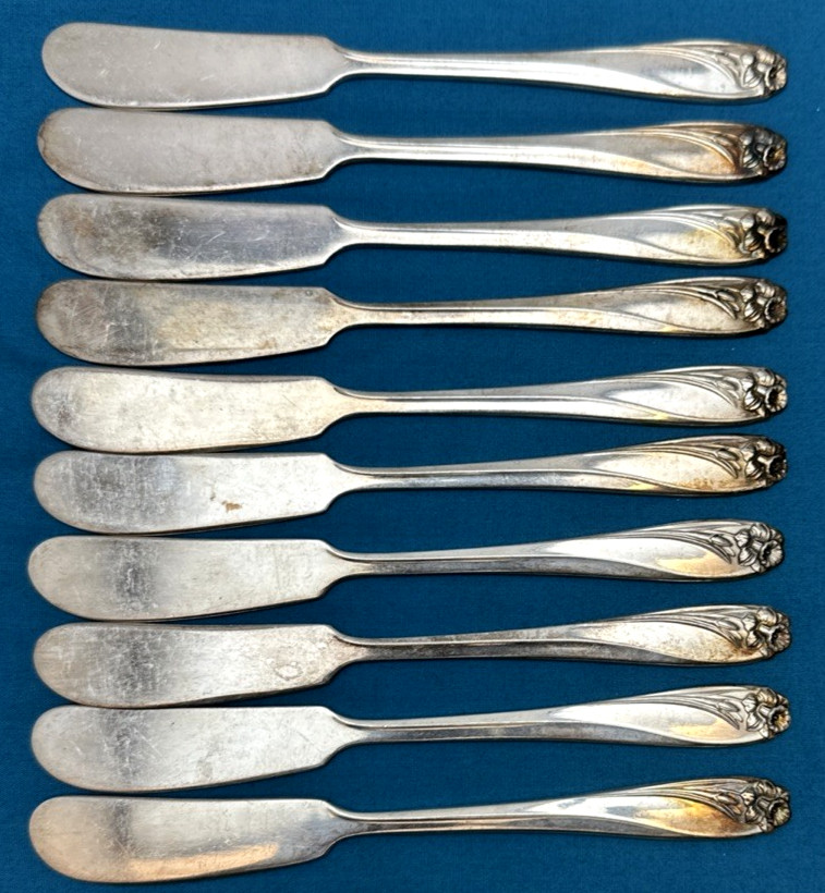 10 Pc DAFFODIL Silverplated FLAT BUTTER SPREADERS 1847 Rogers Bros