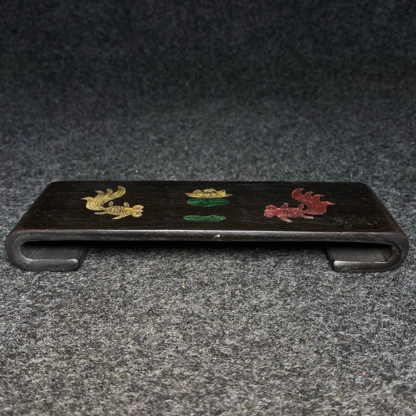 Pear wood inlaid with mother of pearl for arm rest