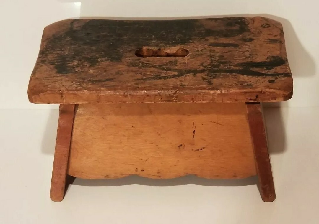 Antique / Vintage / Primitive Wooden Shoe Shine Box? Handy Dandy Stool w/extras