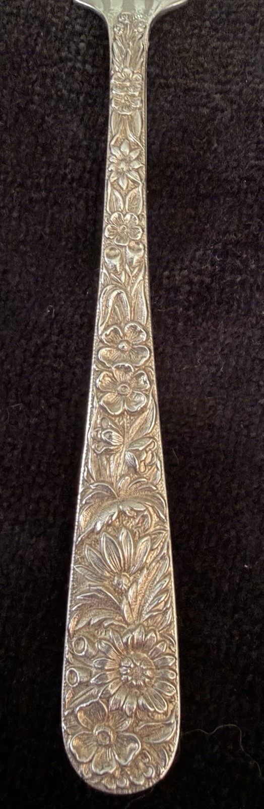 S. Kirk & Son Repousse Sterling Silver 6 1/4″ Salad / Dessert Fork – Mono LER
