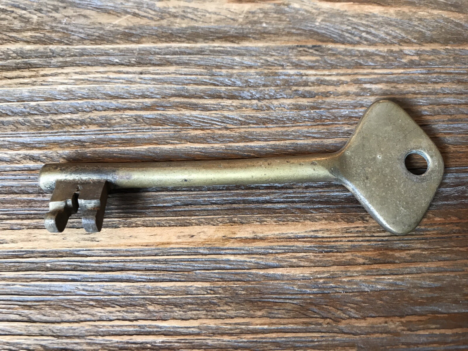 Vintage Brass Solid Shaft Skeleton Key