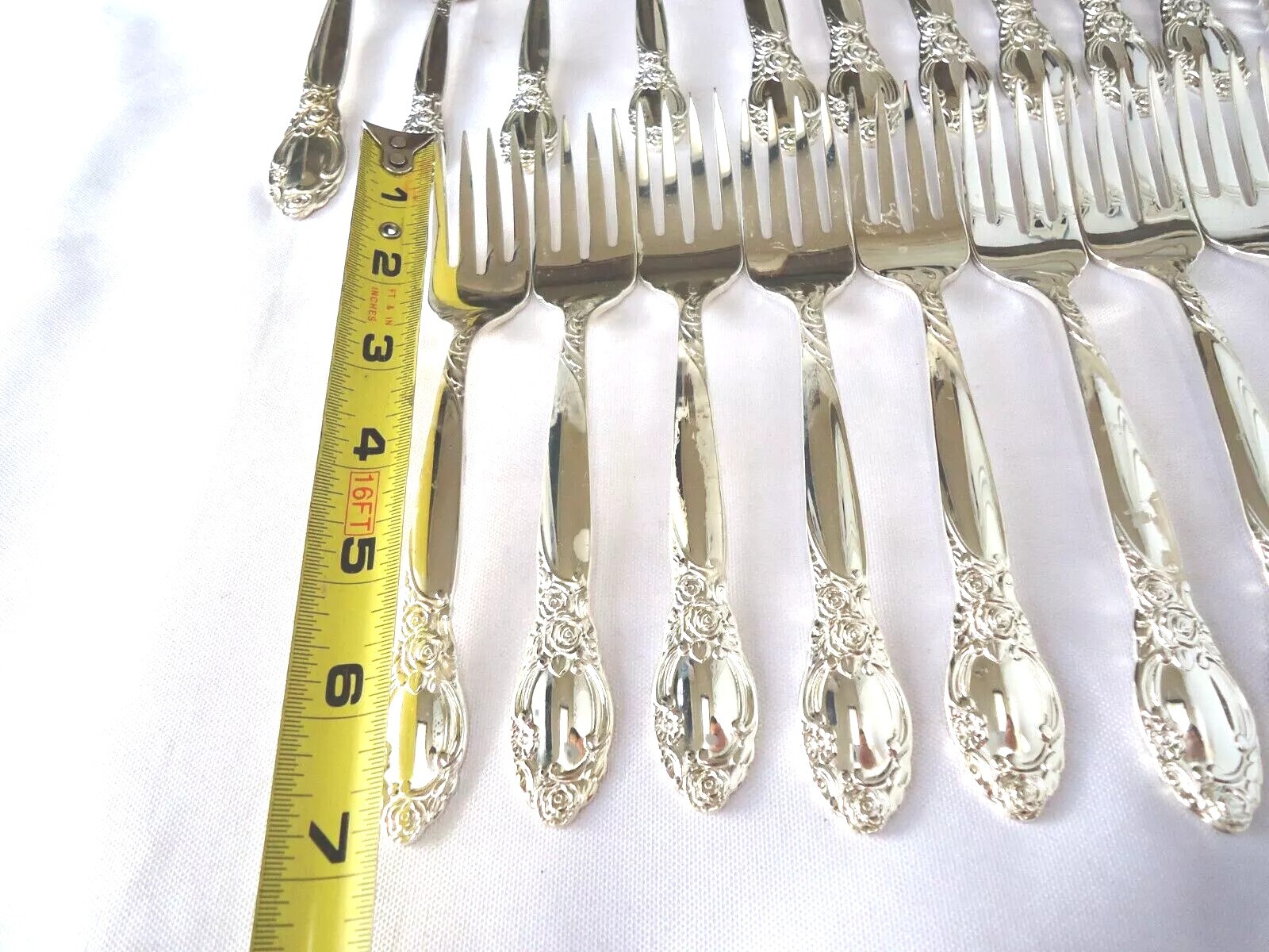ONEIDA LTD BALLAD SILVERPLATE FLATWARE 25-pieces
